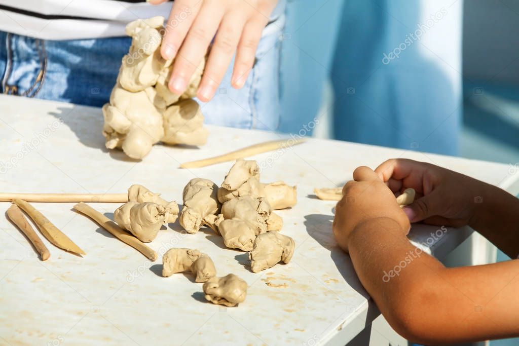 Children���s active leisure clay modeling 