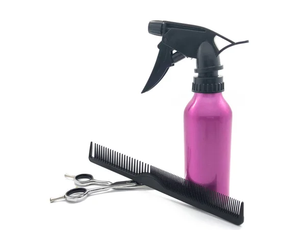 铁制理发师剪子 粉色瓶子 白色背景隔离 一套理发师工具 — 图库照片