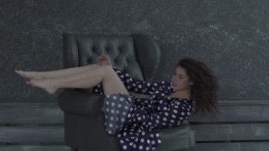 güzel kadın bedeni siyah iç çamaşırı