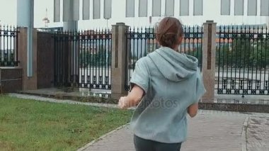 Park spor için kız gider