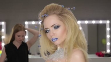 Kış güzellik kadın. Christmas Girl Makeup.Make-up