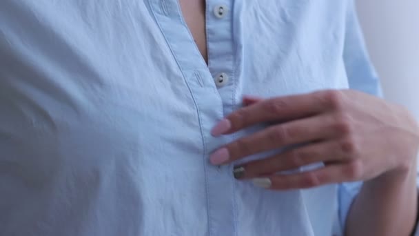 Sexy girl shows her breasts — Stock Video