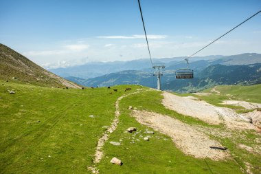 Teleferik ve dağlar, Acara, Gürcistan kabin