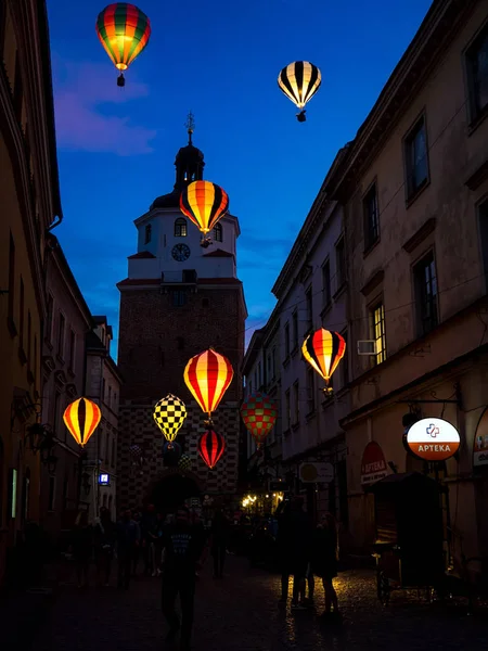 Mountebanks Carnaval dans la vieille ville de Lublin — Photo