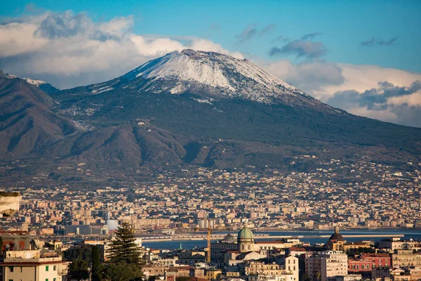 Widok z lotu ptaka Neapolu z Wezuwiusza mount backgground — Zdjęcie stockowe