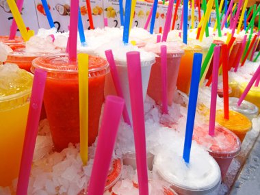 Taze tropikal meyve çeşitleri 