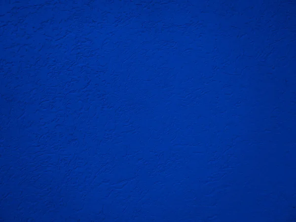 Poza modré zdi — Stock fotografie