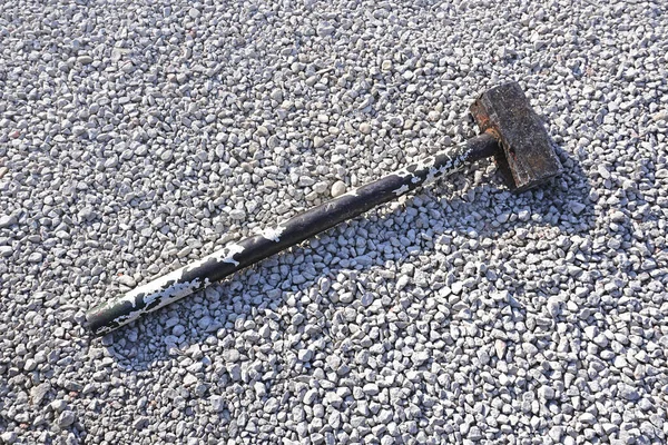 Foto Van Een Grote Ijzeren Hamer Puin — Stockfoto