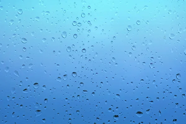 Gotas Chuva Gota Água Vidro Janela Fundo Bonito Azul — Fotografia de Stock