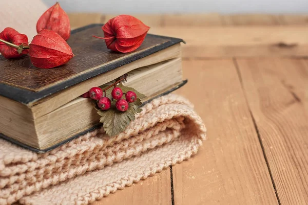 Vintage book on a wooden surface — Stock Photo, Image