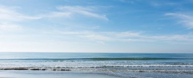 dalgalar, deniz ve plaja - arka plan yansıtan güneş