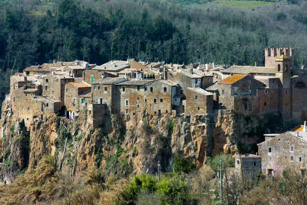 Calcata, 中世纪意大利村庄在维泰博省, 拉齐奥, 它 — 图库照片