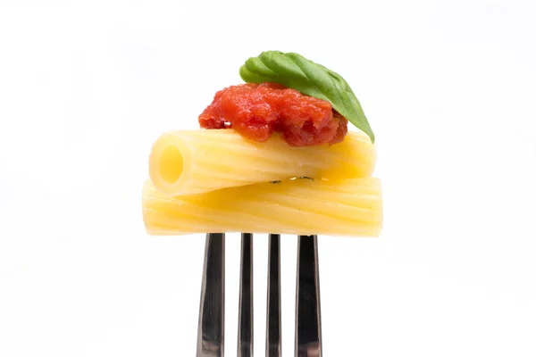 Pasta en fondo blanco — Foto de Stock