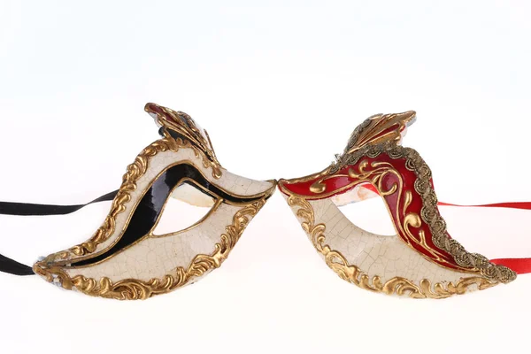 Изолированные венецианские маски — стоковое фото