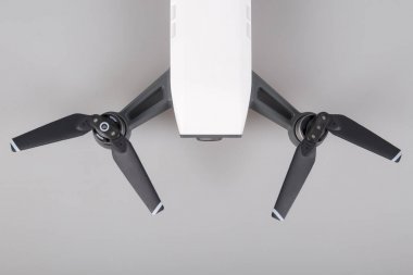 Uzaktan kumanda hava Drone ile eylem fotoğraf makinesi detay 