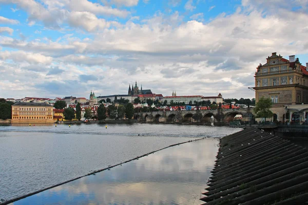 Stará Praha Karlův Most Časných Ranních Hodinách — Stock fotografie