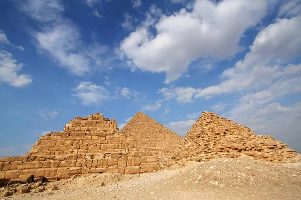 Pyramiden Von Giza Mit Schönem Blauen Himmel — Stockfoto