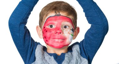 sevimli çocukla güzel: Resim Sergisi ile önemsiz bir şey gibi onun yüzünde 