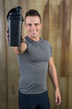 spor şişe adamla atlet