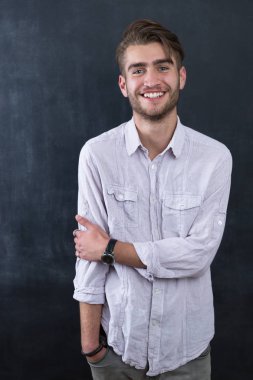 yakışıklı genç bir öğrenci 