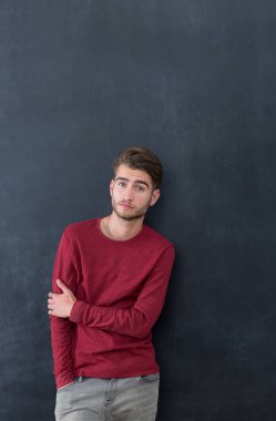 Trendy rahat genç adam 