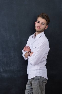 Mutlu genç gülümseyen öğretmen portresi