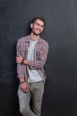 Trendy rahat genç adam 