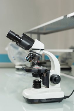 Tıbbi malzeme. mikroskop