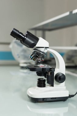 Tıbbi malzeme. mikroskop