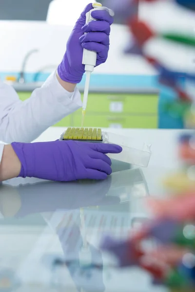 Young woman scientist — Stock Photo, Image