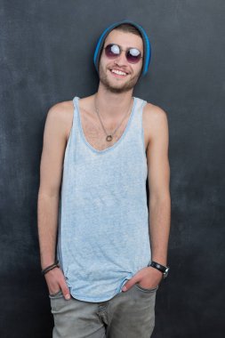 moda yakışıklı genç