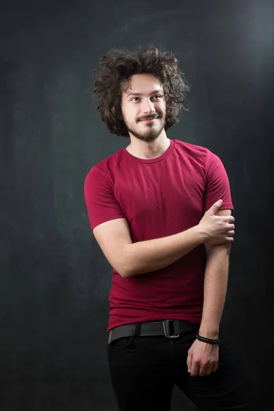 Homem bonito com cabelo engraçado — Fotografia de Stock