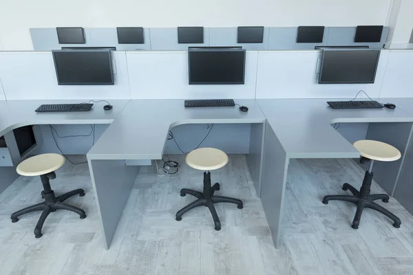A számítógépek munkahelyi szoba — Stock Fotó