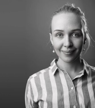 Çekici Genç Kadın