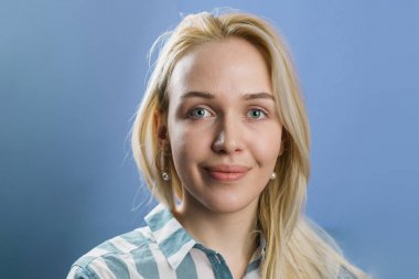 Çekici Genç Kadın