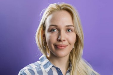 Çekici Genç Kadın