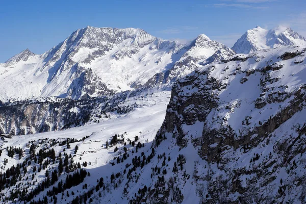 Ski resort in French Alps — Stock Photo, Image
