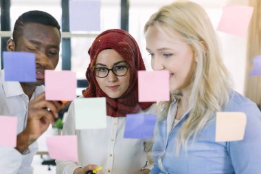 yaratıcı başlangıç iş adamları