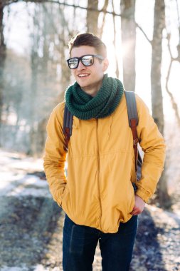 Ormandaki genç adam