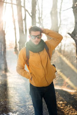 Ormandaki genç adam