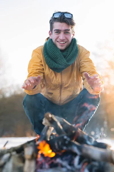 Knappe Kaukasische scout man — Stockfoto