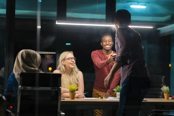 Fazla mesai arkadaşları