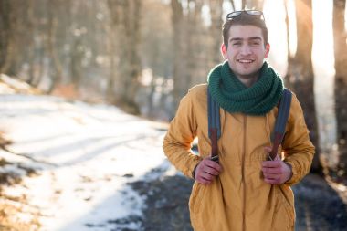 Ormandaki genç adam