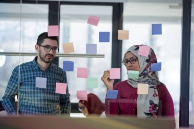 Office farklı iş takım