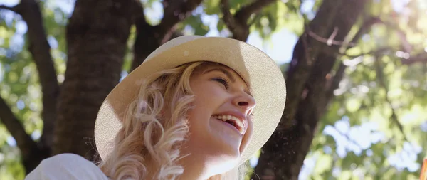 Retrato Joven Con Sombrero — Foto de Stock