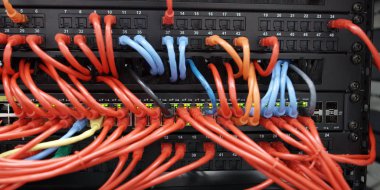 Bir şirketin bilgisayar bölümü görünümü kapatın