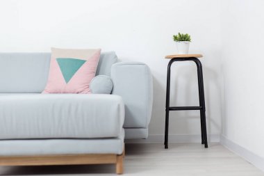 En az daire Sökülüp takılması