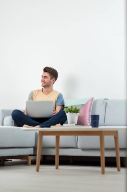 Sağlıklı ev freelancing üzerinden iş yapmak 20s hipster adam arıyorum.