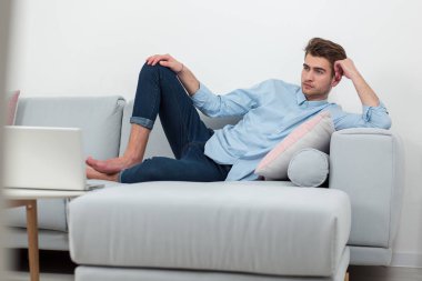 Sağlıklı ev freelancing üzerinden iş yapmak 20s hipster adam arıyorum.