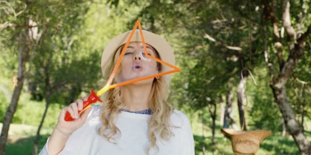 Portrait Stylish Young Blonde Woman Summer Hat Play Soup Bubbles — Stock Video